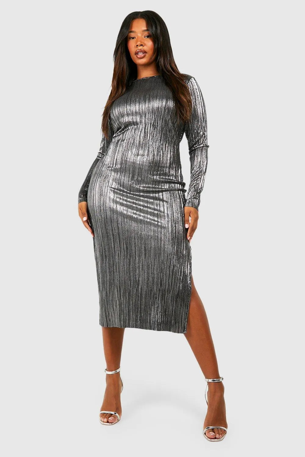 Boohoo Plus Silver Metallic Plisse Column Womens Midi Dress – Stockpoint  Apparel Outlet