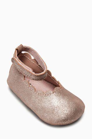 Girls top shoes next
