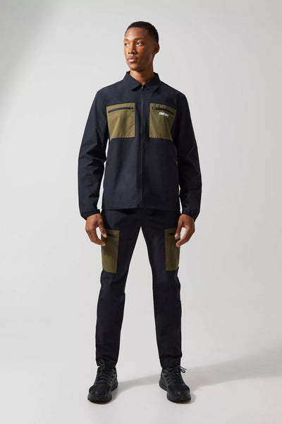 Boohoo Black Active 4 Way Stretch Regular Fit Cargo Mens Jacket