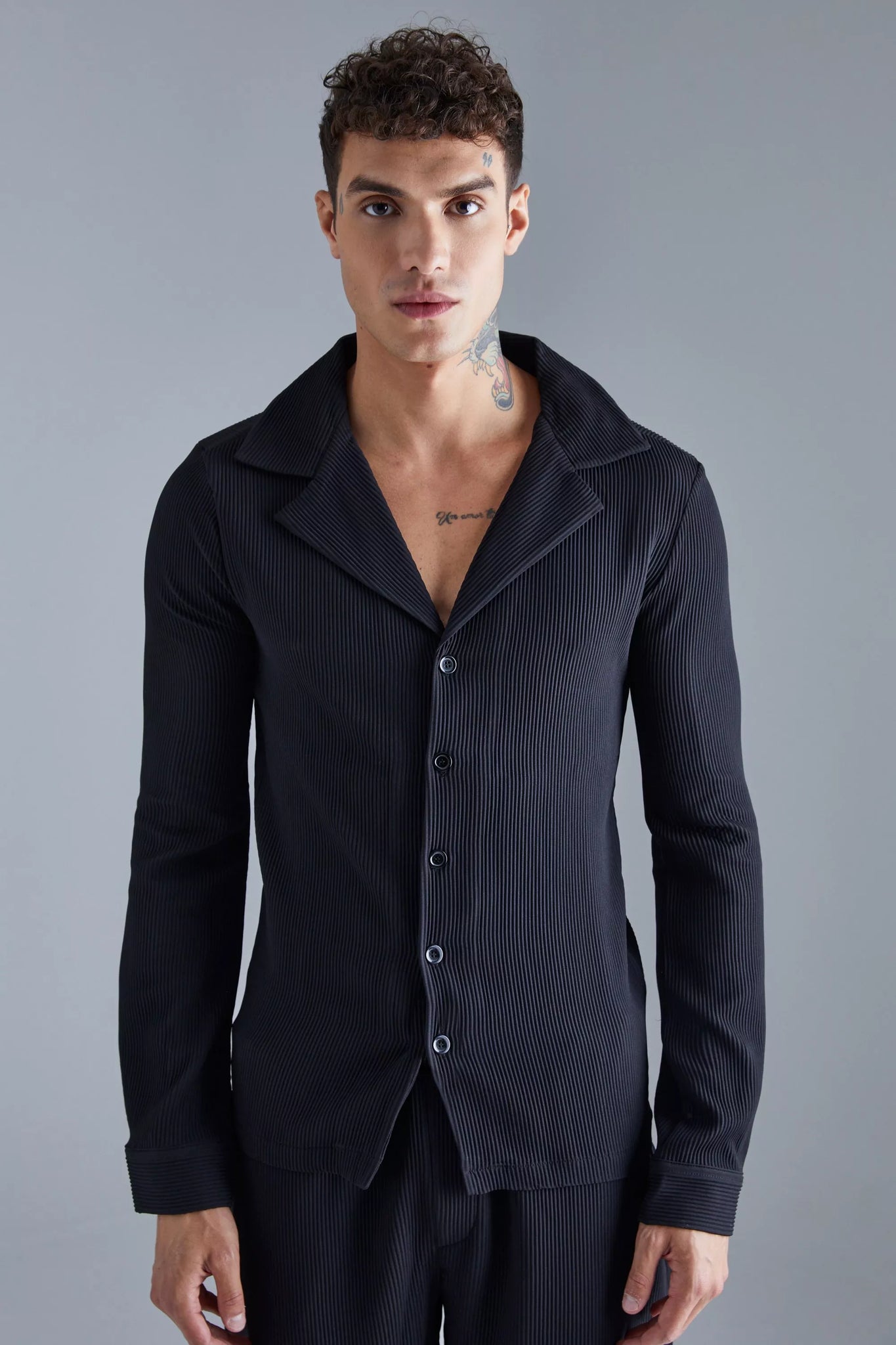 Boohoo Pleated Muscle Longsleeve Revere Mens Shirt