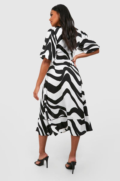 Boohoo White Black Pattern Puff Sleeve Printed Midi Womens Dress
