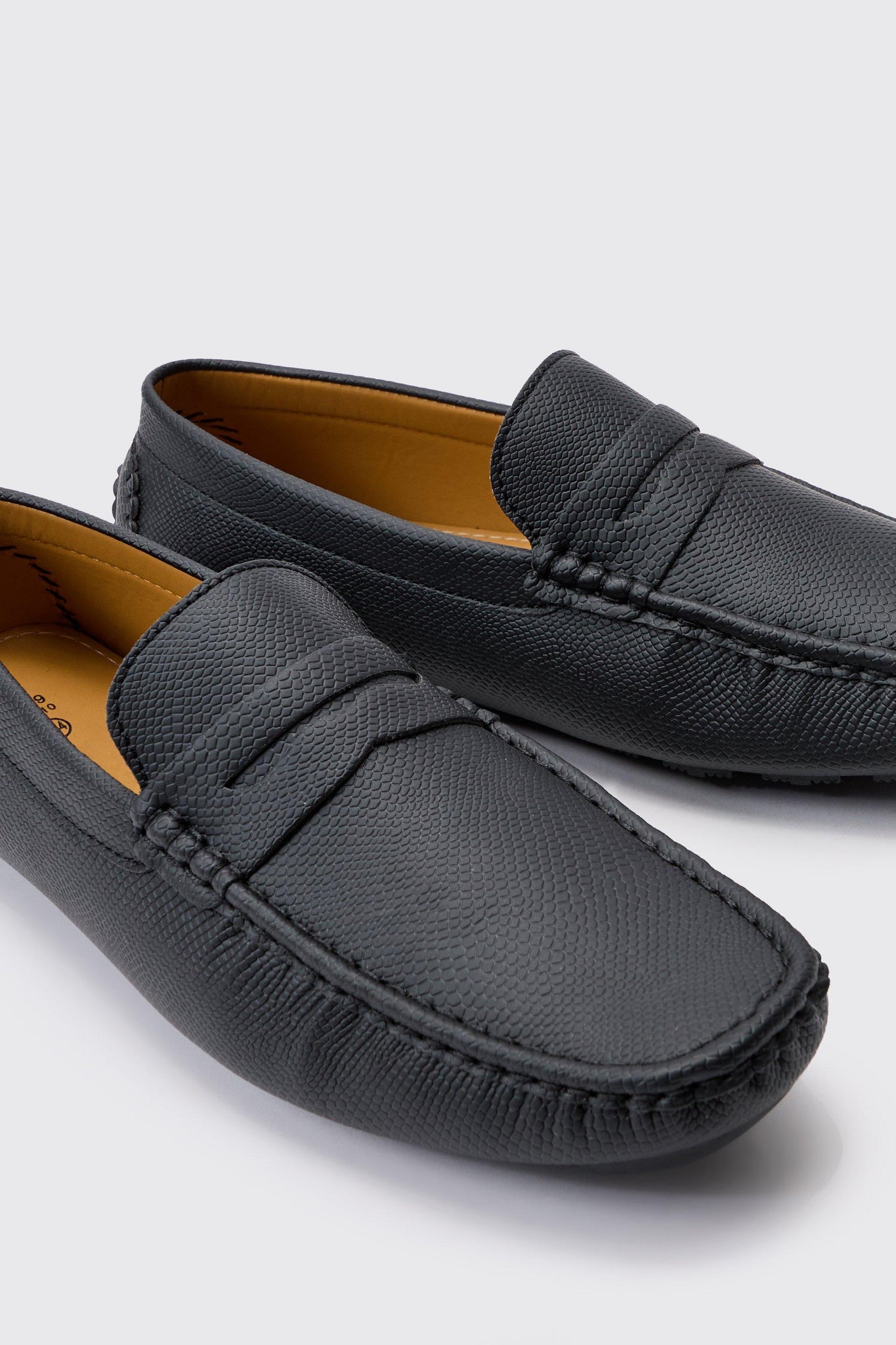 Brave Soul Black Embossed Mens Drivers