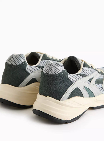 Tu Grey Contrast Panel Retro-Style Mens Trainers