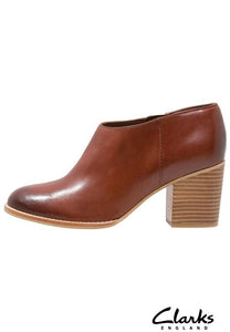 Clarks Othea Ada Tan Leather Womens Boots