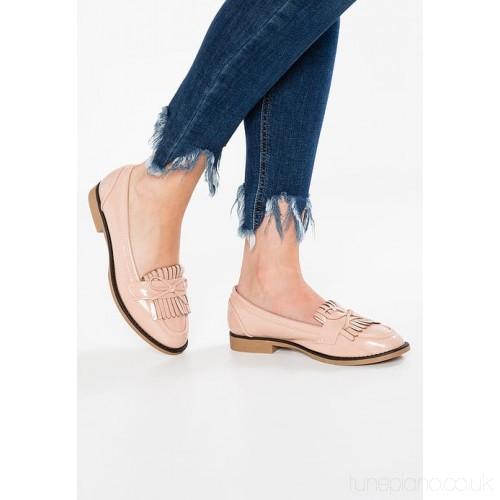 Dorothy Perkins Womens Lotty Slip-on Nude Fringe Loafers - Stockpoint Apparel Outlet