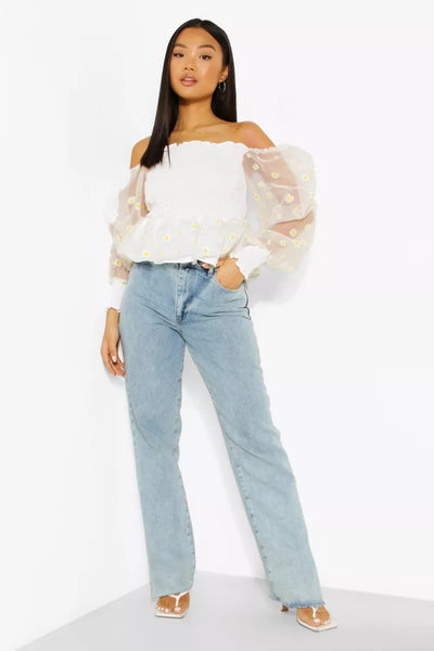 Boohoo Petite Daisy Organza Shirred White Peplum Ladies Top - Stockpoint Apparel Outlet